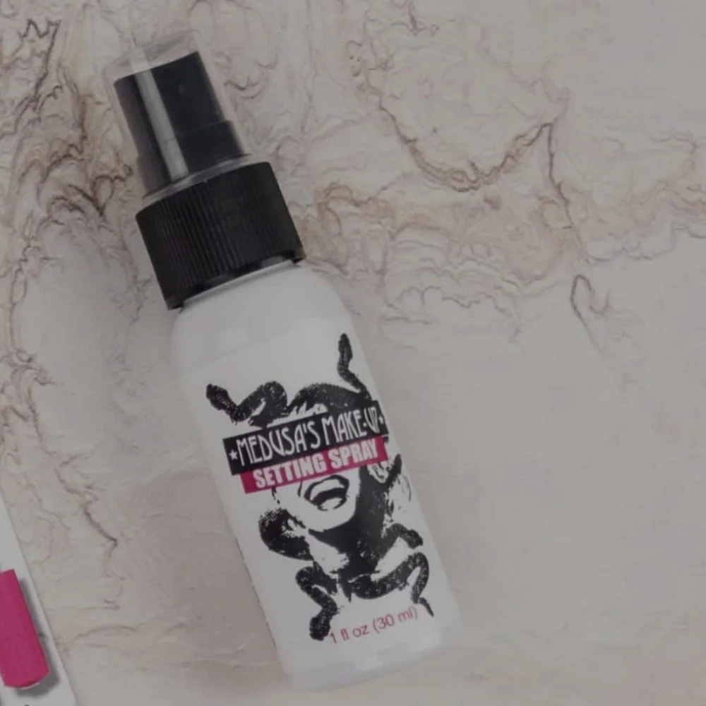 ❇️🧚‍♀️Medusa Makeup Setting Spray NWT